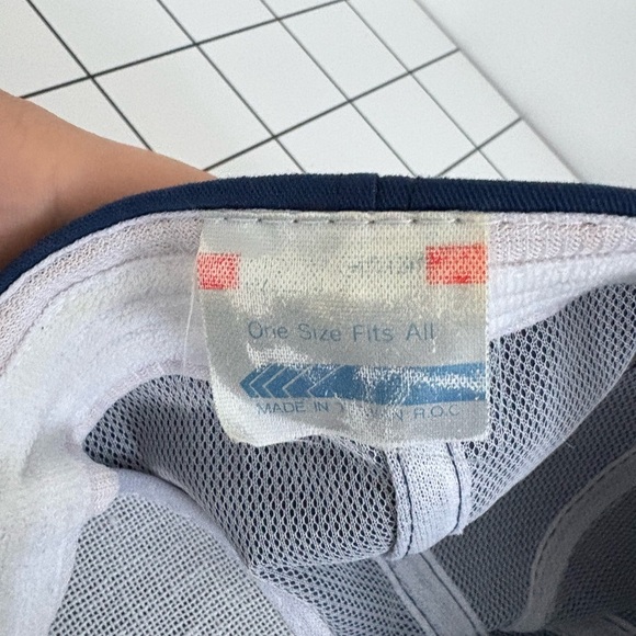 Vintage BENTLEY hat motorsports card 1990s trucker hat - Picture 6 of 6